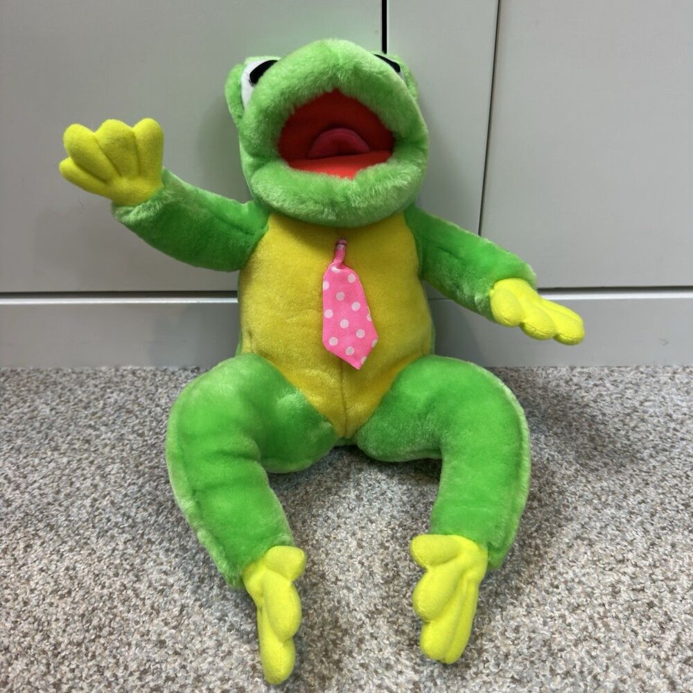 DGE CORP FROG 14" PLUSH GREEN/YELLOW W/ PINK POLKA DOT TIE WITH TONGUE OUT RARE